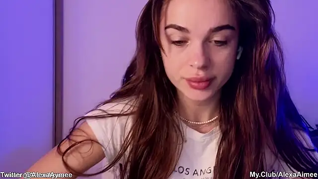 AlexaAimee online show from 7, 11, 2025