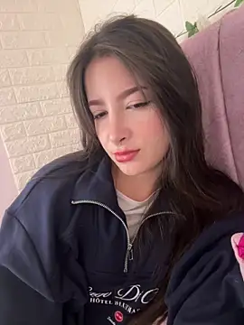 annaharper- online show from 10, 1, 2025