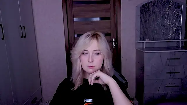 Kristy-Max online show from 10, 3, 2026