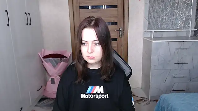 Kristy-Max online show from 7, 11, 2025