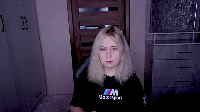 Kristy-Max online show from 5, 4, 2026