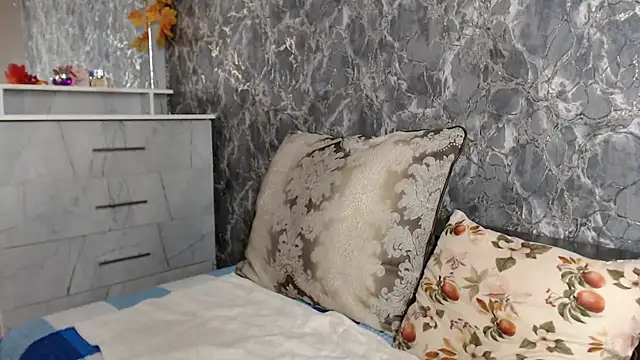 Kristy-Max online show from 3, 10, 2025