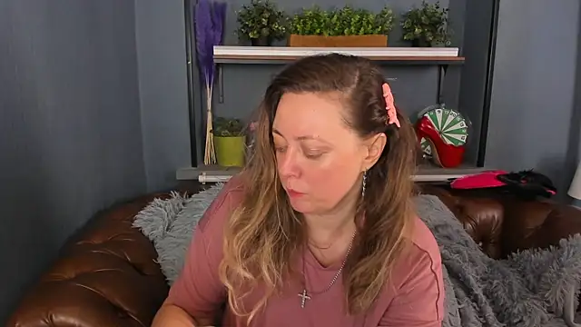 JesiaFoxi online show from 10, 3, 2025