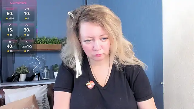 JesiaFoxi online show from 17, 12, 2025