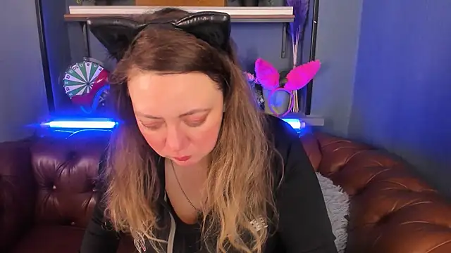 JesiaFoxi online show from 6, 3, 2025