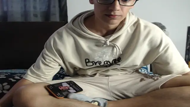 Tobicutee online show from 11, 2, 2026