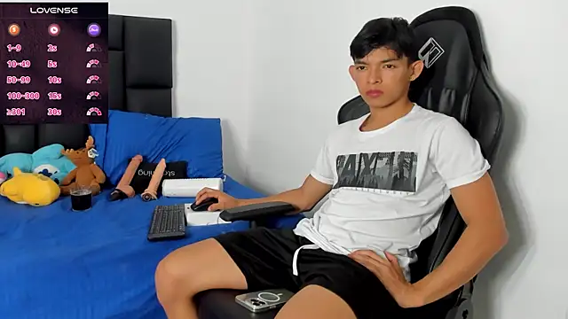 Snapshot of Tonny_twink_ chatting on 21, 2, 2026 Tonny twink online show from 21, 2, 2026