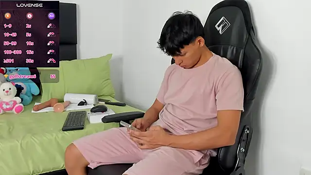 Tonny twink  online show from 14, 3, 2026