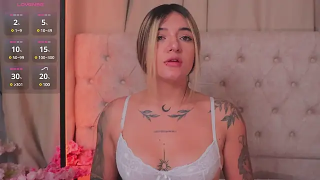 ashleyvalirya online show from 3, 3, 2025