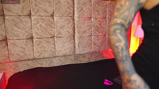 ashleyvalirya online show from 20, 2, 2026