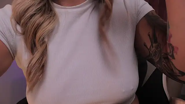 ashleyvalirya online show from 9, 10, 2025