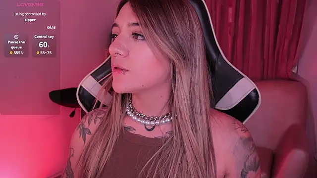 ashleyvalirya online show from 18, 12, 2025