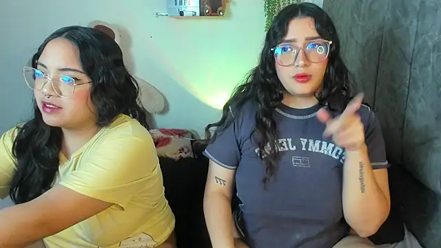 maddie-and-chelsea- online show from 29, 11, 2025