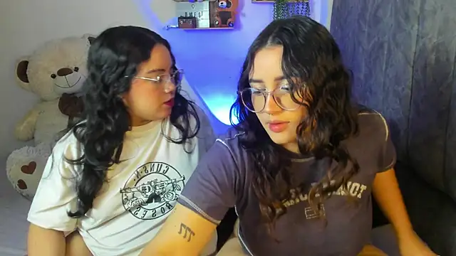 maddie-and-chelsea- online show from 28, 11, 2025