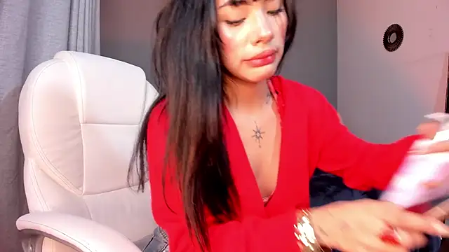 Giovanna oliveira online show from 13, 4, 2026