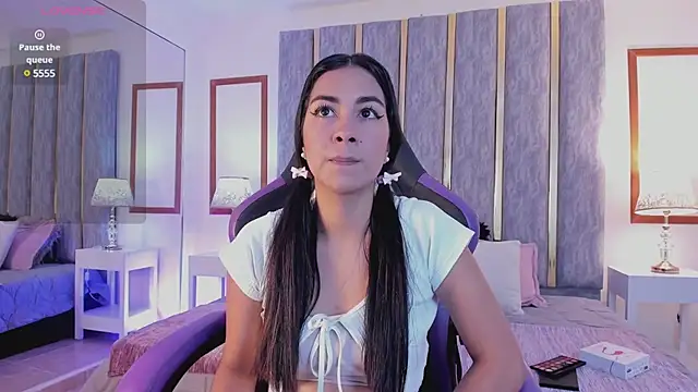 Snapshot of lyzzi_smith01 chatting on 14, 2, 2025 lyzzi smith01 online show from 14, 2, 2025