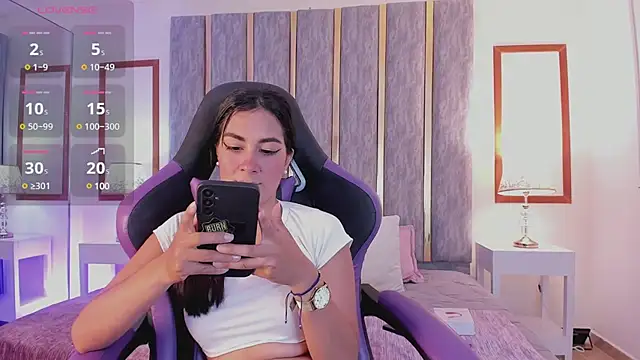 Snapshot of lyzzi_smith01 chatting on 17, 2, 2025 lyzzi smith01 online show from 17, 2, 2025