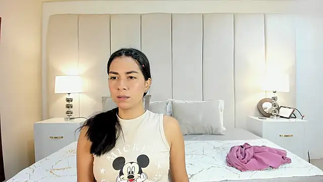 Snapshot of lyzzi_smith01 chatting on 25, 2, 2025 lyzzi smith01 online show from 25, 2, 2025