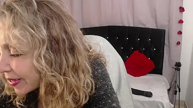 Afrodita sg online show from 15, 4, 2026