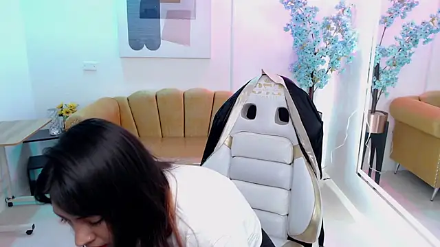 Rousse land online show from 6, 3, 2025