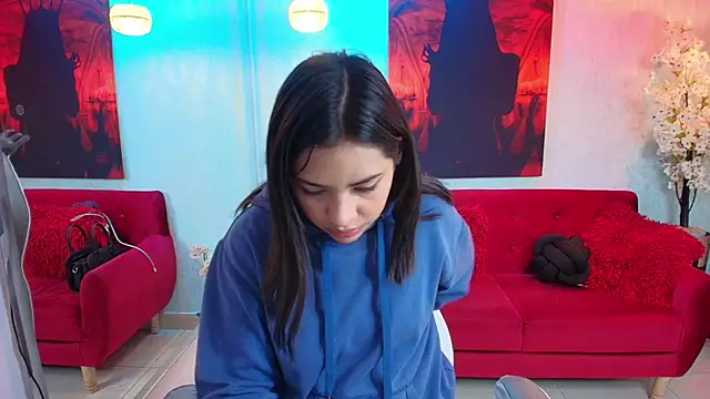 Rousse land online show from 13, 9, 2025