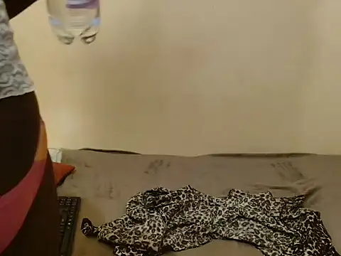 ZIPORA07 online show from 30, 10, 2025