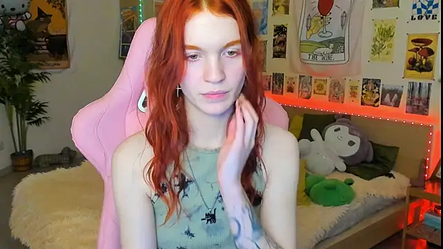 Snapshot of Sunny_Elly chatting on 2, 2, 2025 Sunny Elly online show from 2, 2, 2025