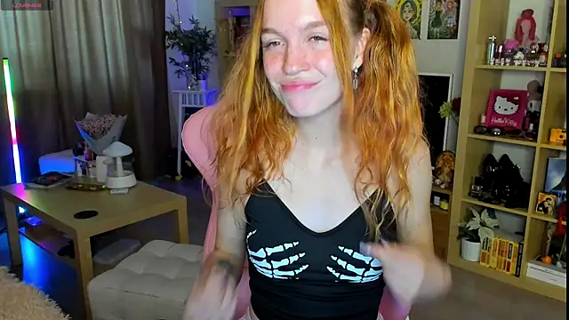 Snapshot of Sunny_Elly chatting on 25, 9, 2025 Sunny Elly online show from 25, 9, 2025