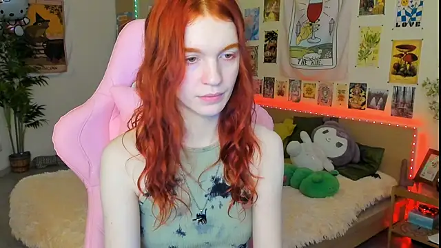 Snapshot of Sunny_Elly chatting on 2, 2, 2025 Sunny Elly online show from 2, 2, 2025