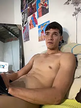 Snapshot of cristofer_988 chatting on 10, 3, 2025 cristofer 988 online show from 10, 3, 2025