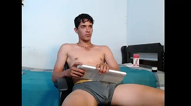 Snapshot of cristofer_988 chatting on 28, 1, 2025 cristofer 988 online show from 28, 1, 2025