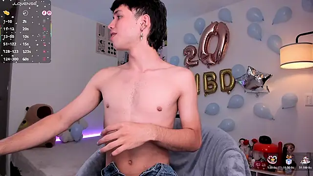 Snapshot of angel_bless19 chatting on 26, 11, 2025 angel bless19 online show from 26, 11, 2025