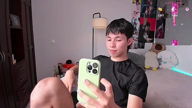 Snapshot of angel_bless19 chatting on 13, 9, 2025 angel bless19 online show from 13, 9, 2025