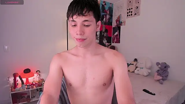 Snapshot of angel_bless19 chatting on 2, 10, 2025 angel bless19 online show from 2, 10, 2025