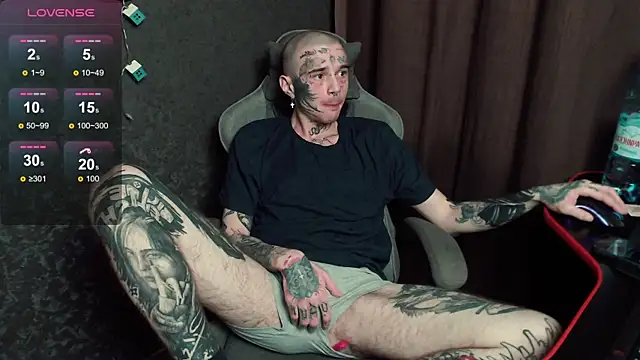 lonelycrystal online show from 6, 10, 2025