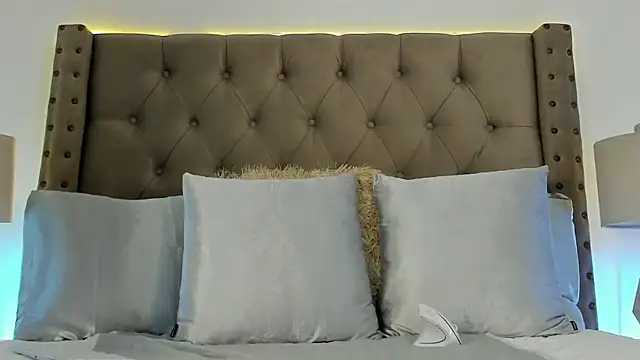 atenea erotic online show from 27, 2, 2025