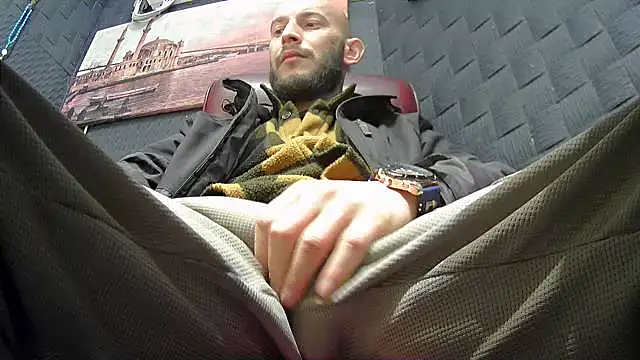 hardbigcock16 online show from 16, 1, 2026