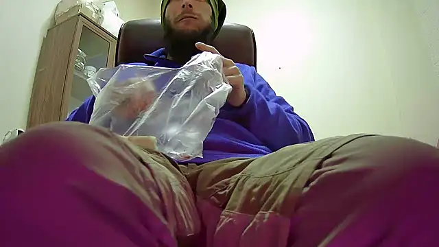 hardbigcock16 online show from 19, 2, 2025