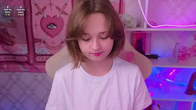 Mary uw online show from 25, 9, 2025