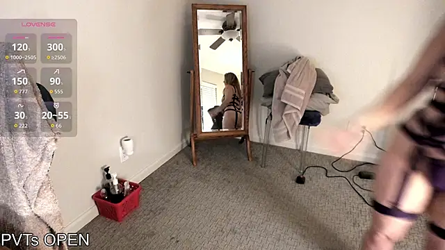 Peaches N Kreme online show from 24, 9, 2025