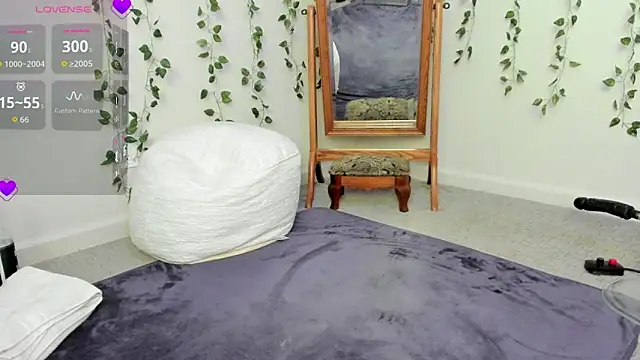 Peaches N Kreme online show from 13, 4, 2026