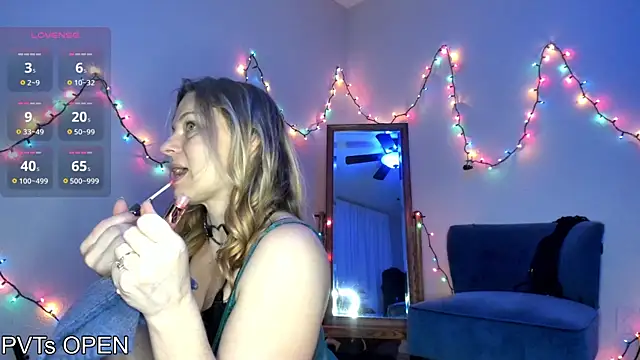 Peaches N Kreme online show from 4, 12, 2025