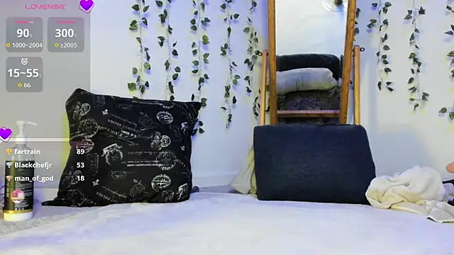 Peaches N Kreme online show from 21, 3, 2026