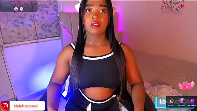 naiahcaramell online show from 17, 3, 2025