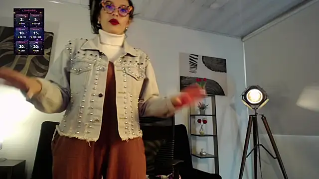 paulinabarnett- online show from 14, 2, 2025