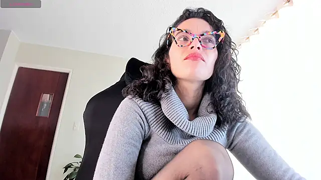 Snapshot of paulinabarnett- chatting on 7, 7, 2026 paulinabarnett- online show from 7, 7, 2026