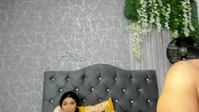 JustiinJazmin online show from 15, 2, 2025