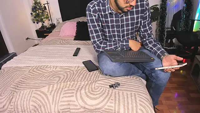 Snapshot of -soulmate-s chatting on 19, 12, 2025 -soulmate-s online show from 19, 12, 2025