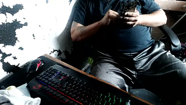 slickwill123 online show from 25, 7, 2026