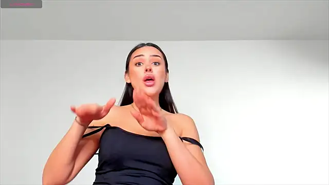 hornyemma   online show from 24, 4, 2026